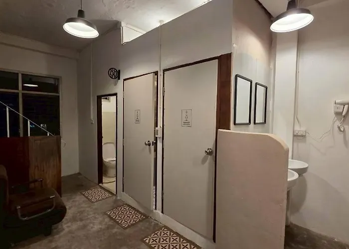 Zanit Private ,mix Dorm And Female Dorm Auberge de jeunesse