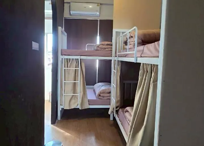 Zanit Private ,mix Dorm And Female Dorm * Bangkok